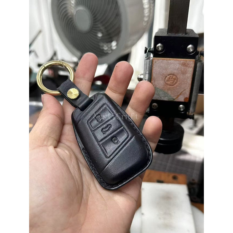 Custom Handmade Vegetable-Tanned Leather Car Key Case