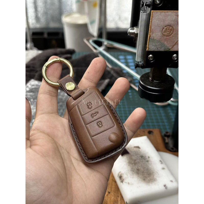Custom Handmade Vegetable-Tanned Leather Car Key Case